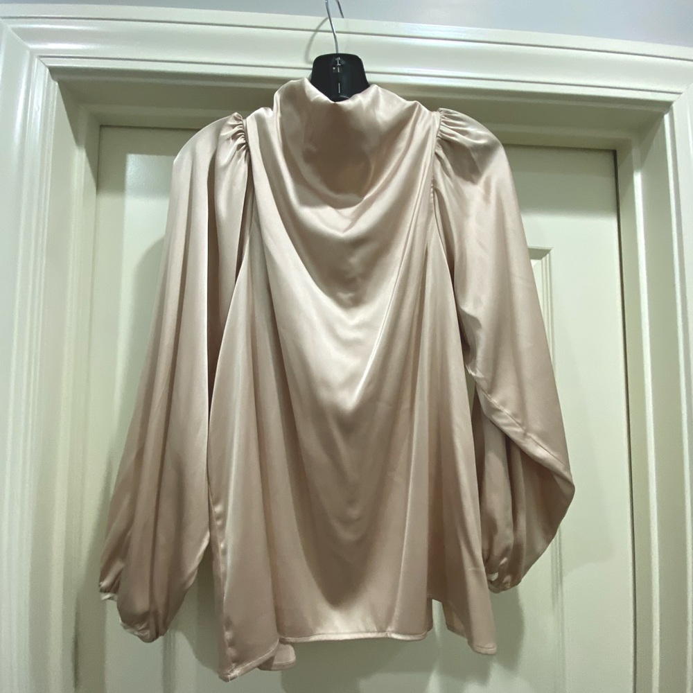 Creamy Bell Sleeved Top